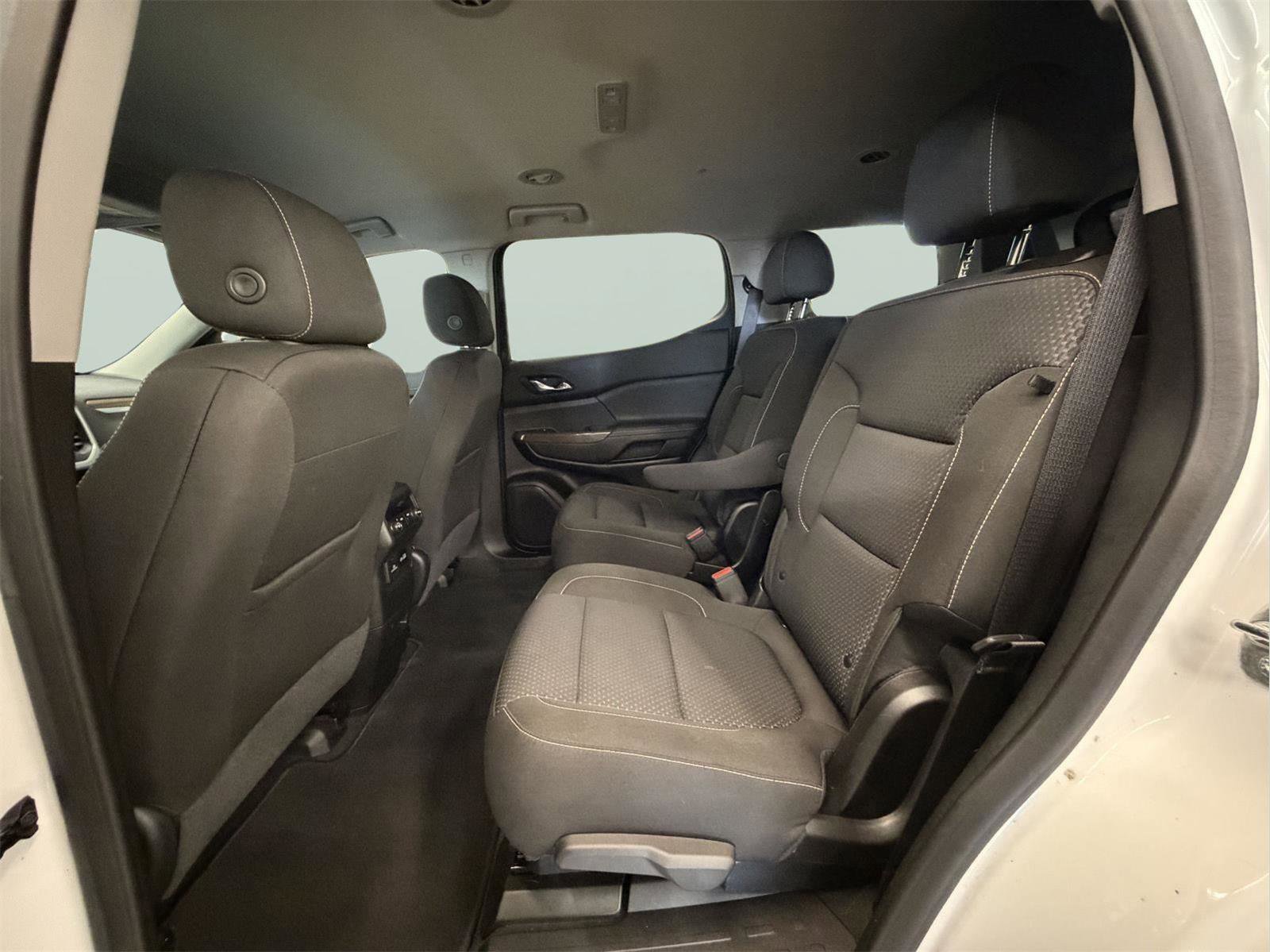 Certified 2023 GMC Acadia SLE w/ Driver Convenience Package image 26