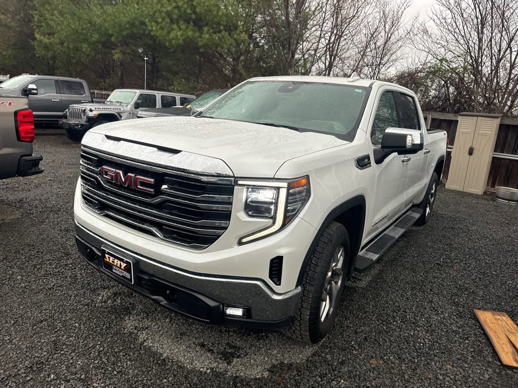 Used 2023 GMC Sierra 1500 SLT w/ SLT Premium Package image 3