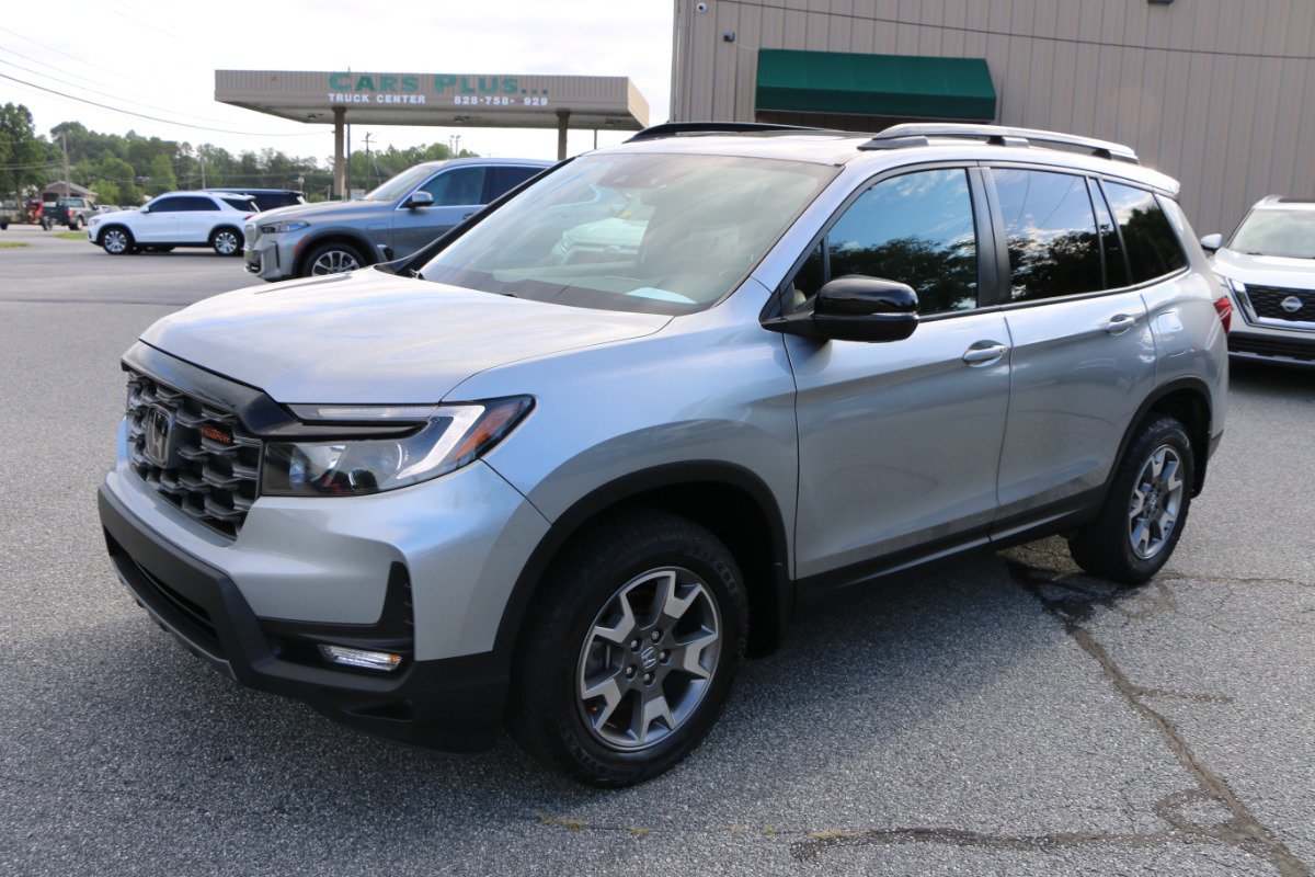 Used 2023 Honda Passport TrailSport image 1