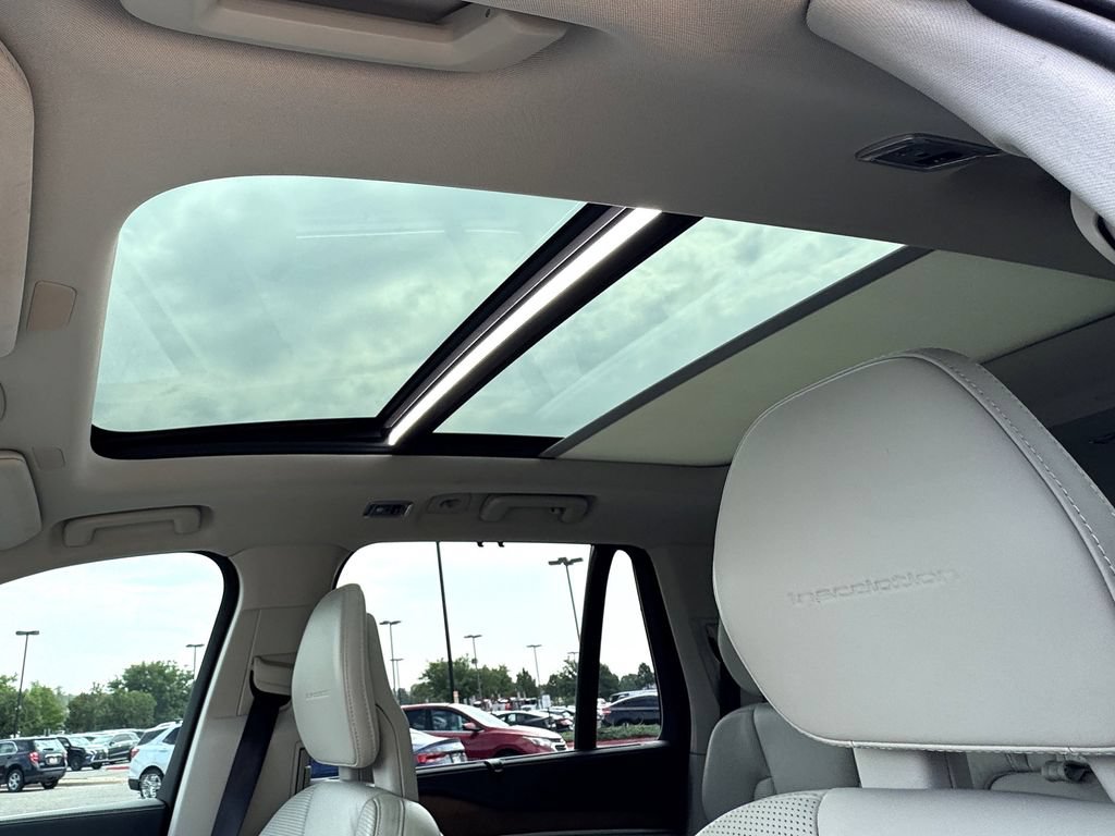 Used 2016 Volvo XC90 T6 Inscription w/ Vision Package AWD/4WD image 21