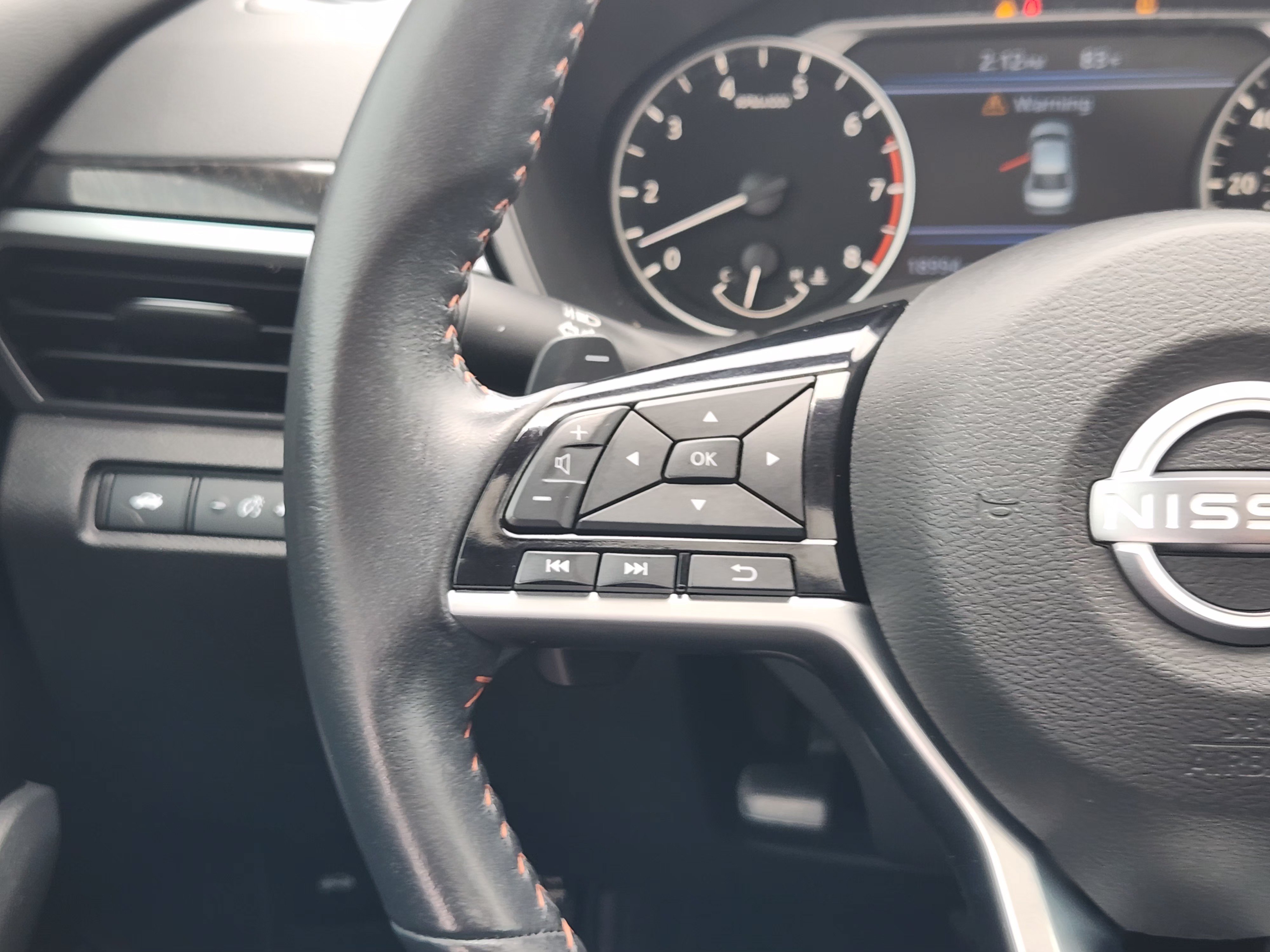 Used 2024 Nissan Altima 2.5 SR FWD image 28