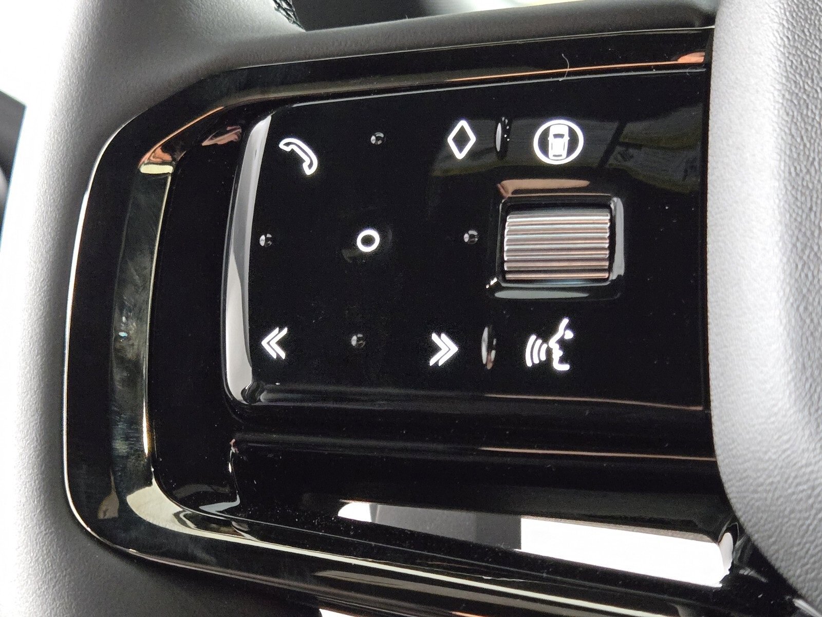 New 2026 Land Rover Range Rover Evoque S image 24