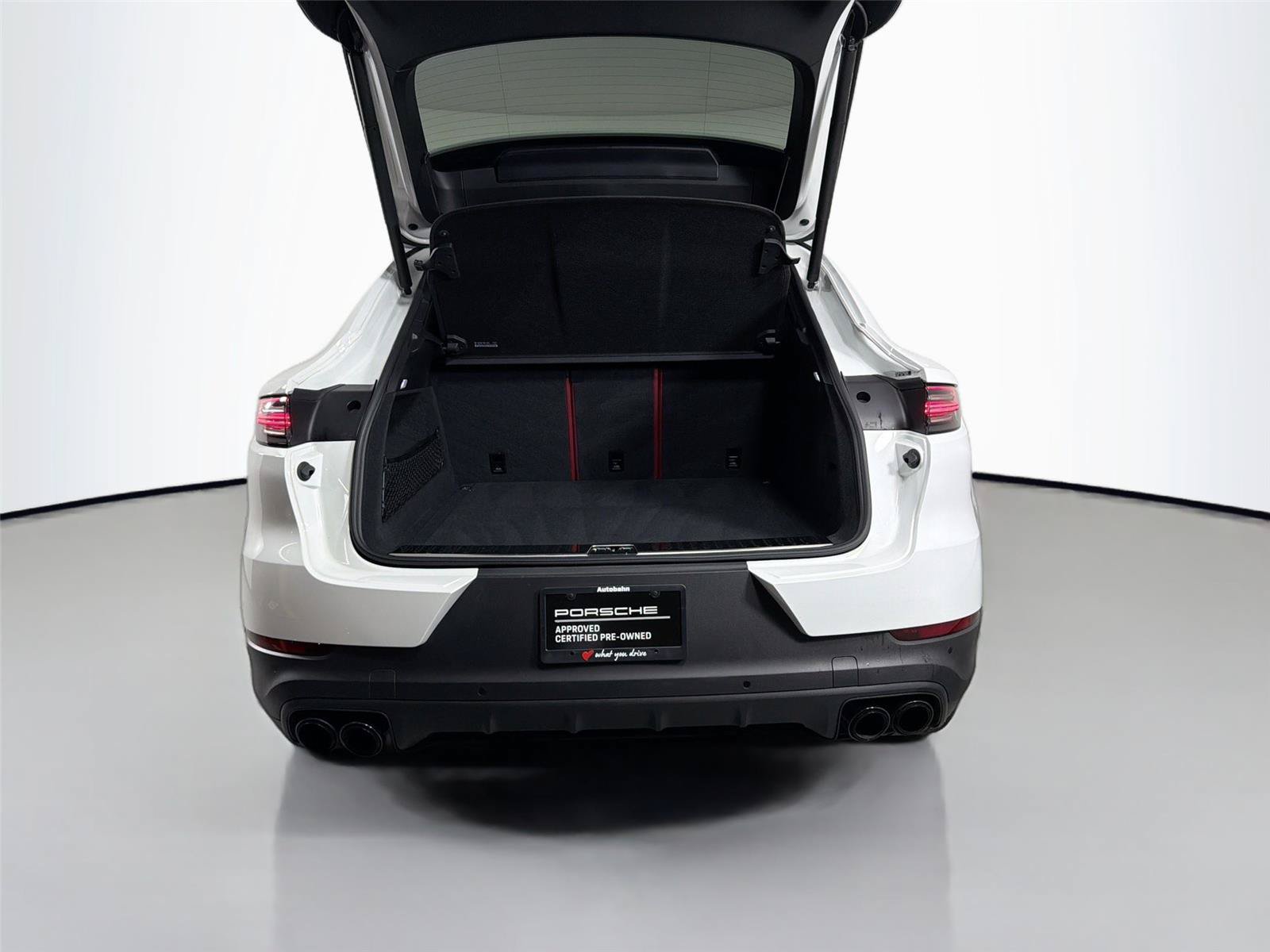 Certified 2023 Porsche Cayenne Platinum Edition AWD/4WD image 35