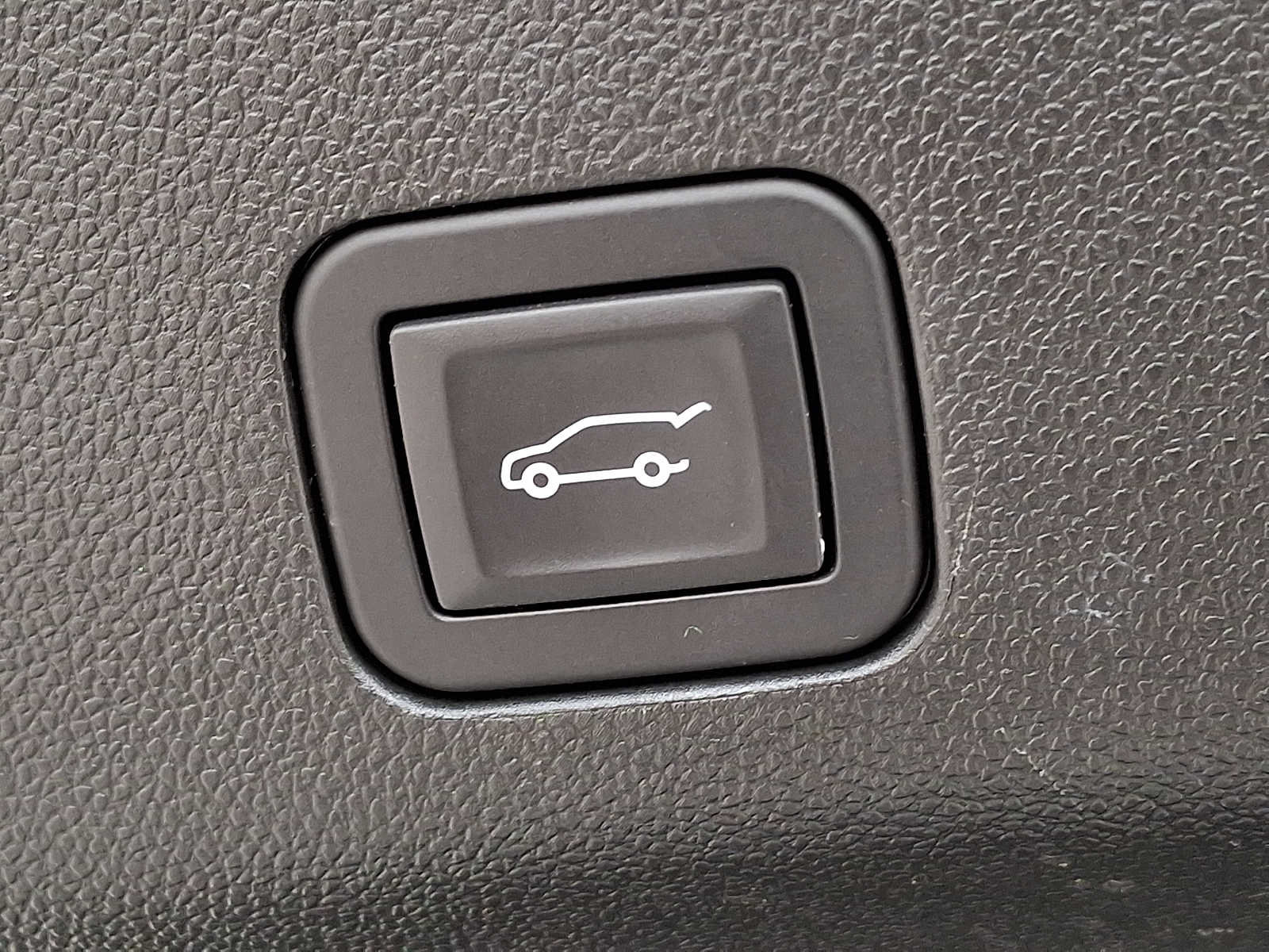 Used 2024 Chevrolet Tahoe Premier AWD/4WD image 29