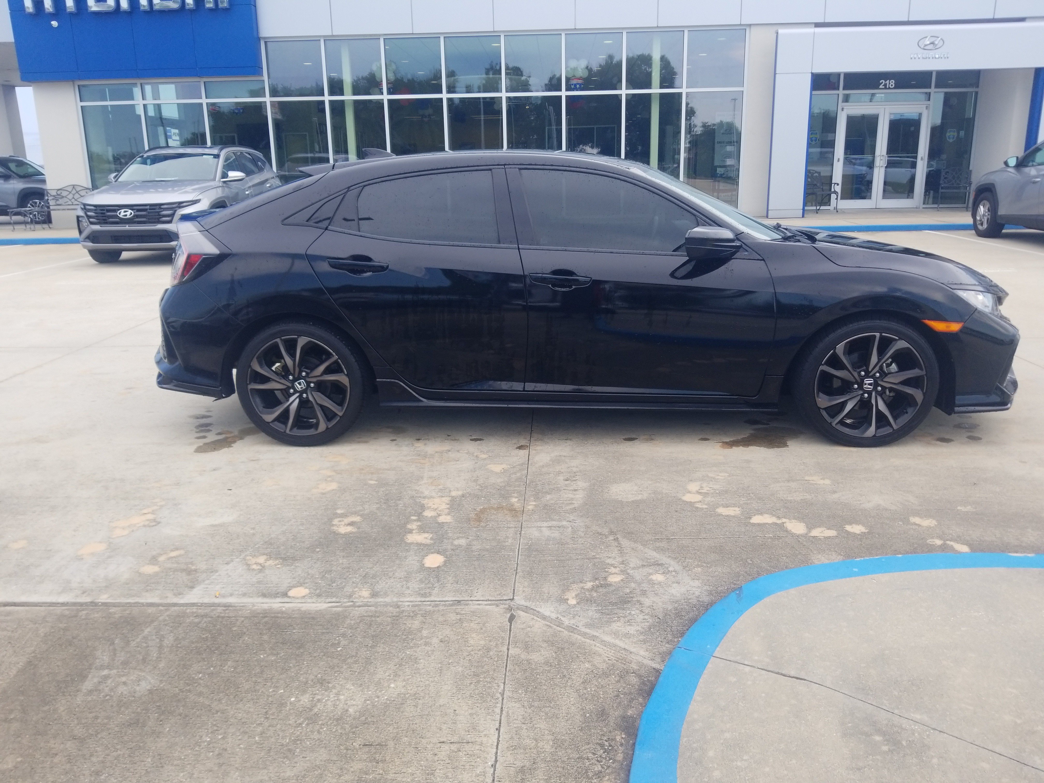 Used 2017 Honda Civic Sport image 8