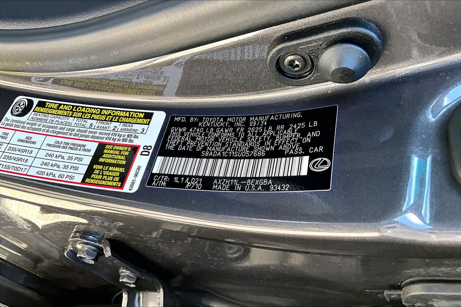 Used 2025 Lexus ES 300h w/ Premium Package FWD image 35