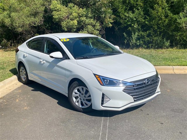 Used 2019 Hyundai Elantra SE w/ Cargo Package