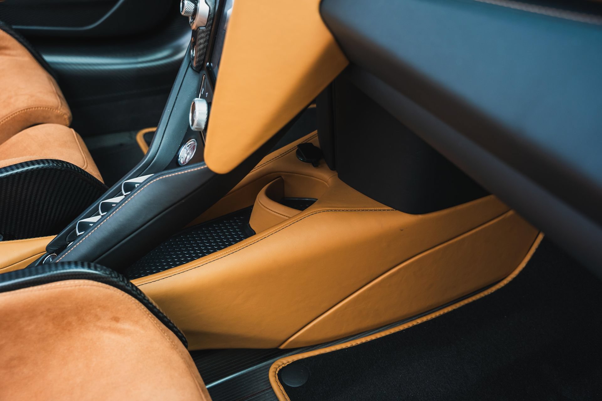Used 2022 McLaren 765LT RWD image 62