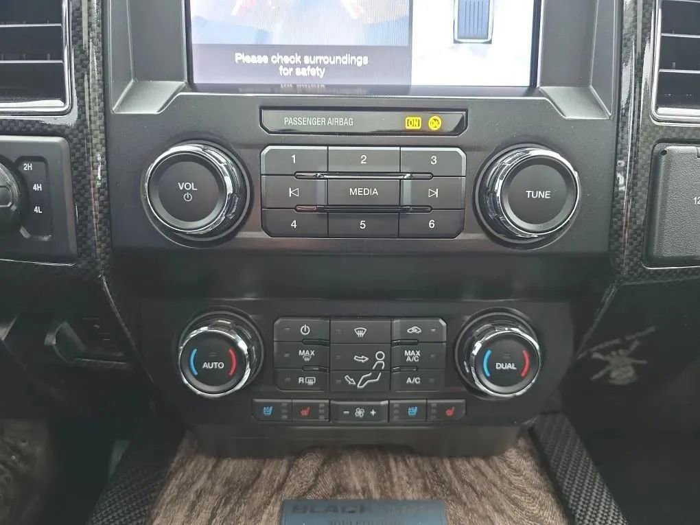 Used 2019 Ford F250 Lariat w/ Lariat Ultimate Package AWD/4WD image 33