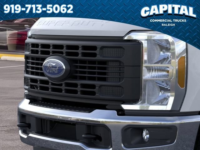 New 2026 Ford F250 XL w/ XL Chrome Package AWD/4WD image 17