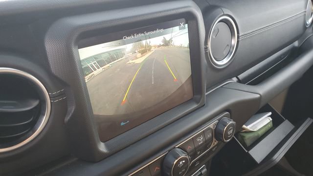 Certified 2022 Jeep Wrangler Unlimited Sahara w/ Cold Weather Group image 18