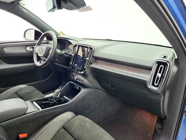 Used 2021 Volvo XC40 P8 Recharge w/ Advanced Package image 13