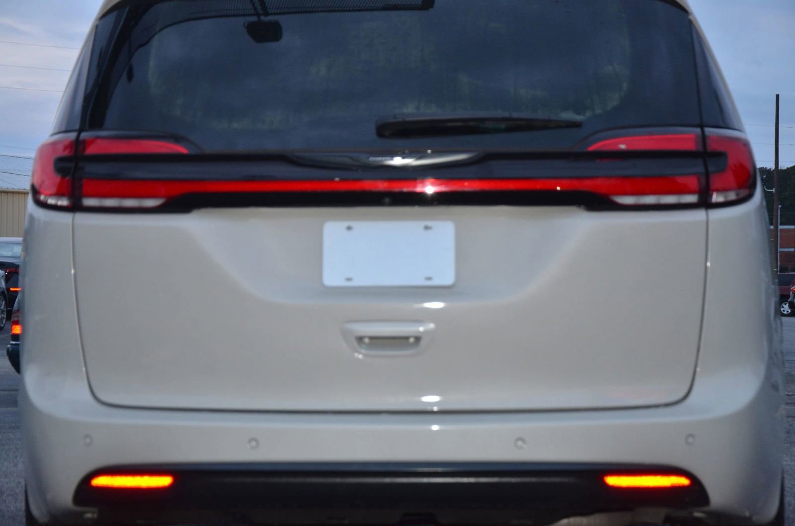 Used 2021 Chrysler Pacifica Touring w/ S Appearance Package image 32