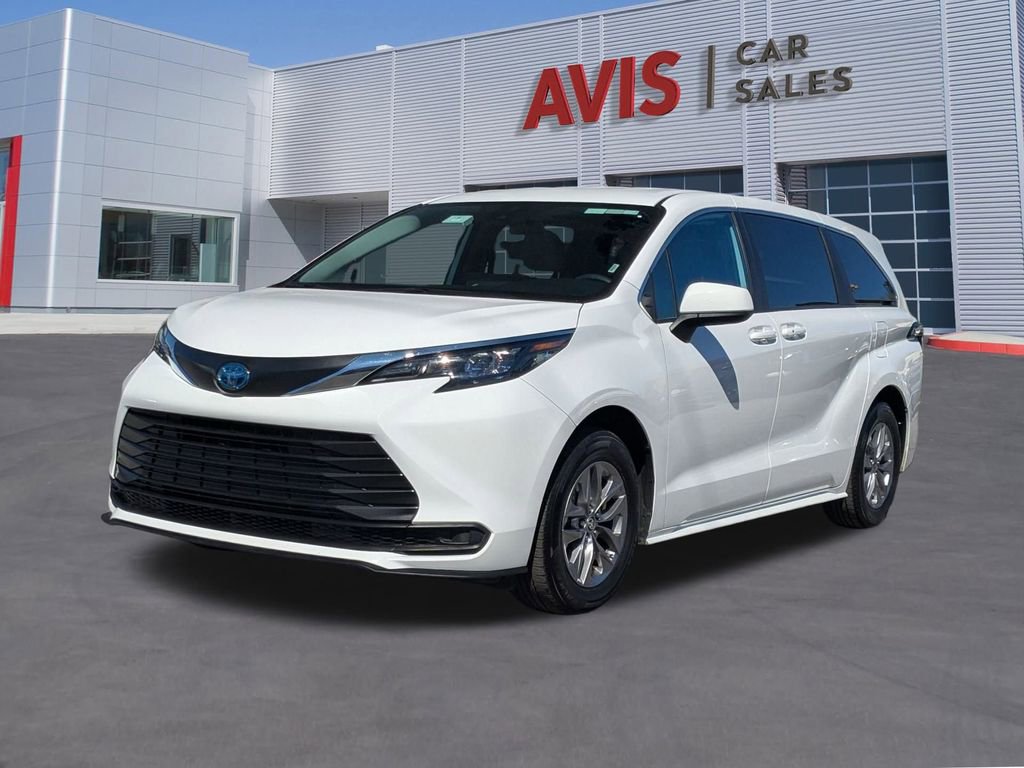 Used 2025 Toyota Sienna LE