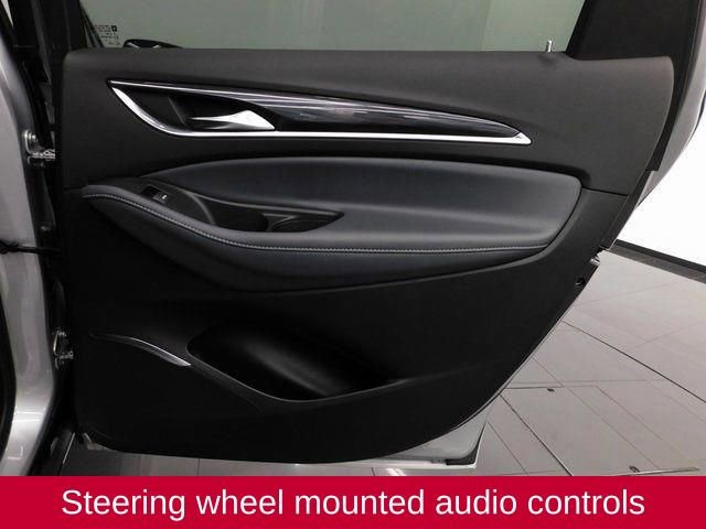 Used 2022 Buick Enclave Essence w/ Sport Touring Edition image 32