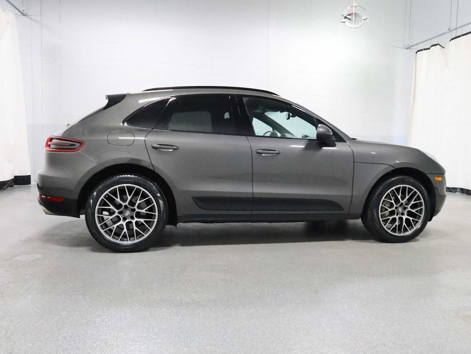 Used 2016 Porsche Macan S AWD/4WD image 10