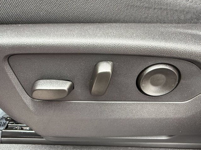 Certified 2026 Chevrolet Silverado 1500 Custom RWD image 18
