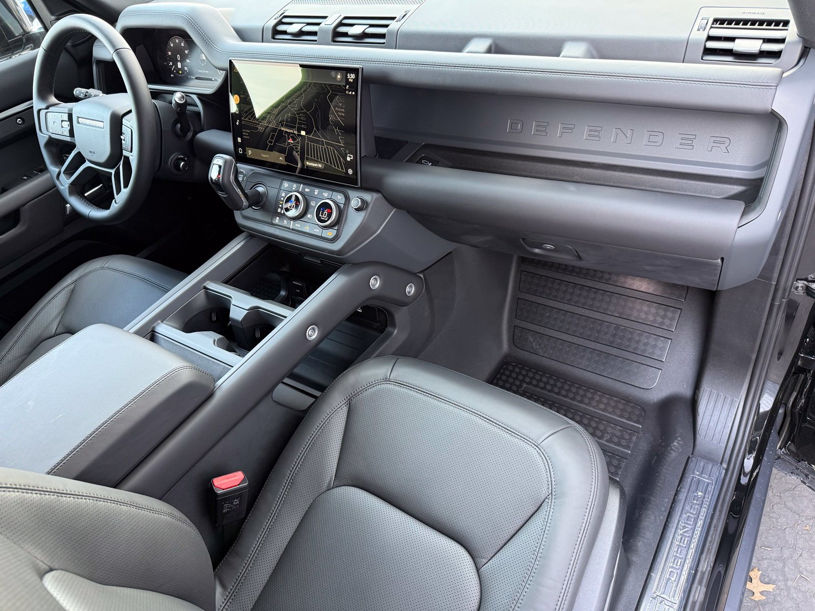 New 2026 Land Rover Defender 110 X-Dynamic SE AWD/4WD image 18