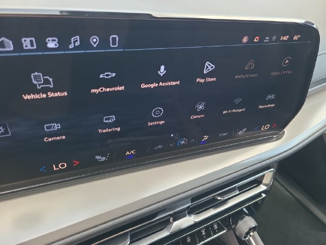 New 2027 Chevrolet Traverse LT w/ Midnight/Sport Edition FWD image 30