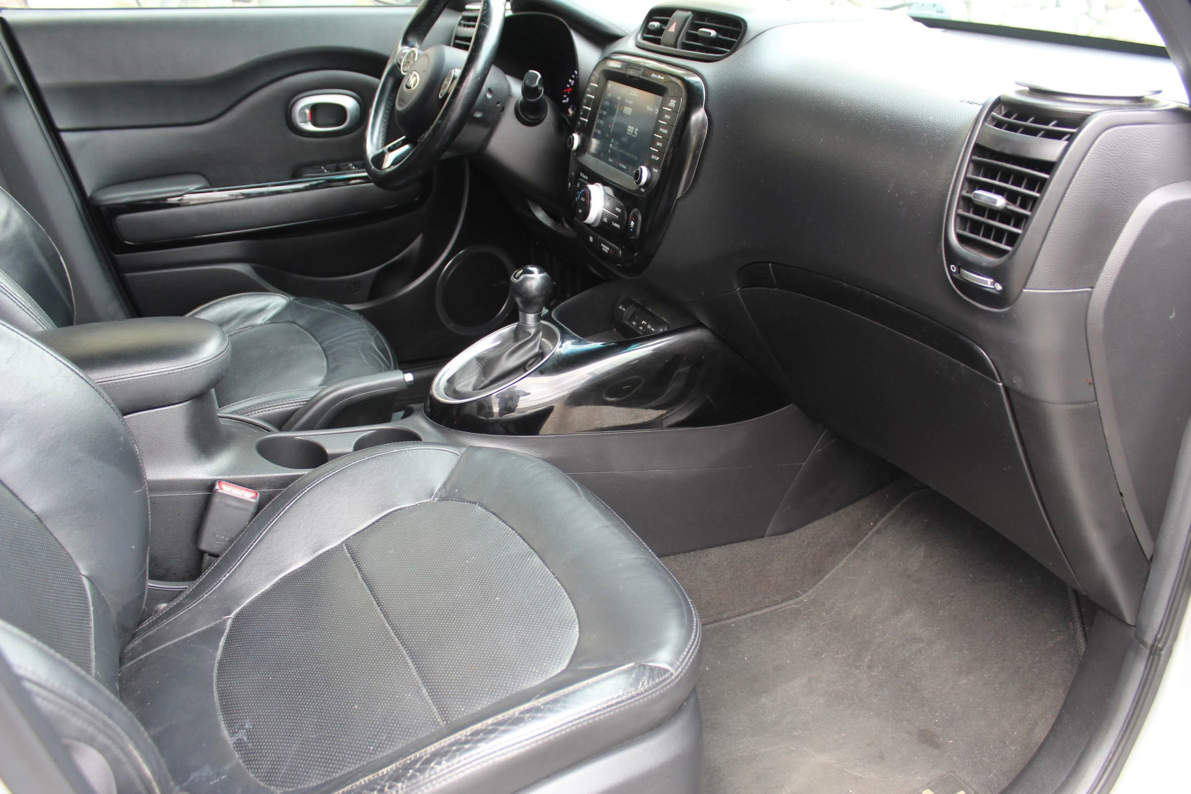 Used 2015 Kia Soul ! w/ Sun & Sound Package image 17