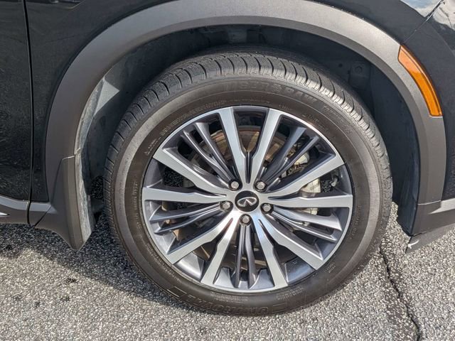 Used 2023 INFINITI QX60 Sensory w/ Cargo Package image 11