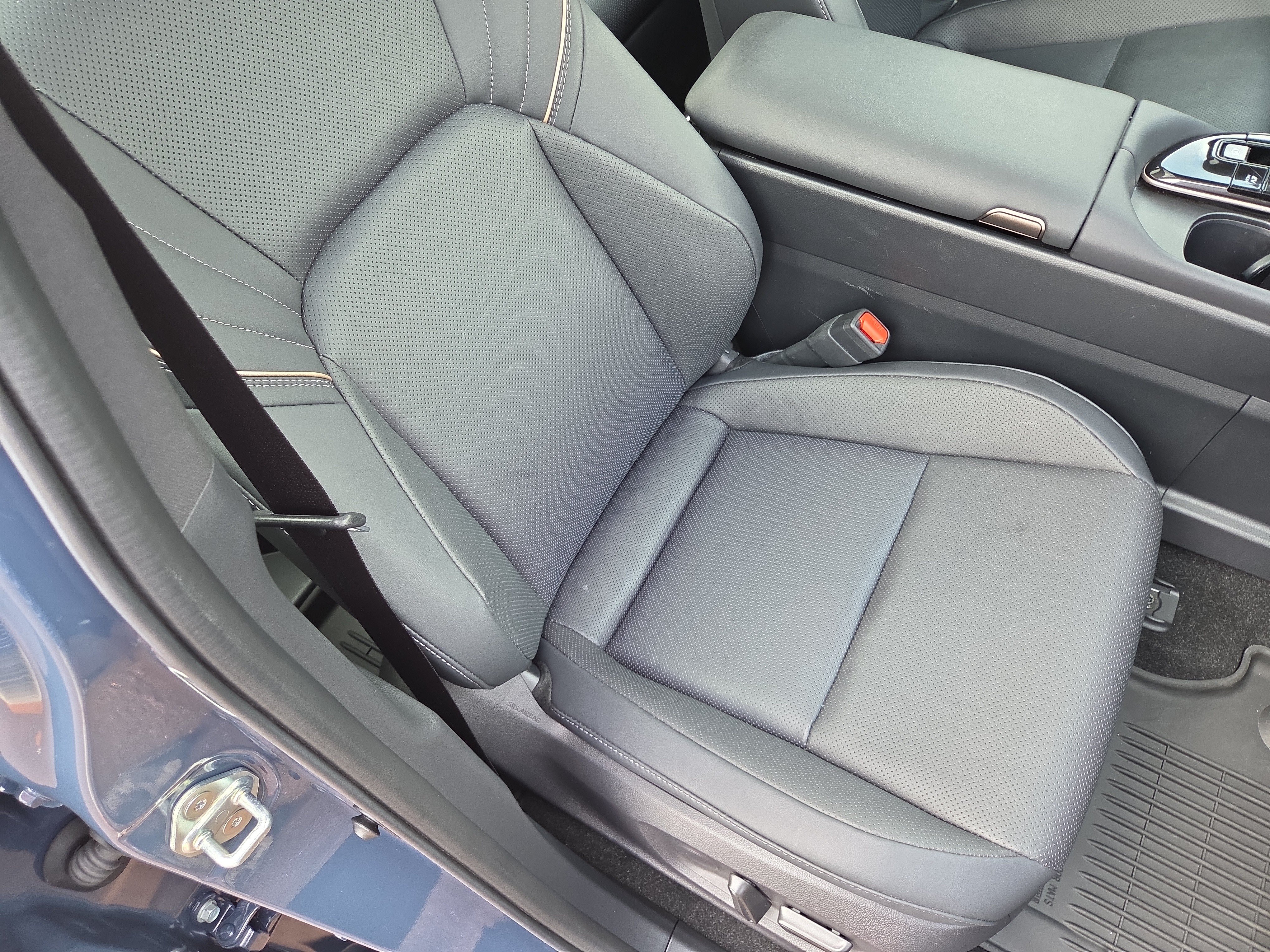 Certified 2026 Toyota Crown AWD/4WD image 16