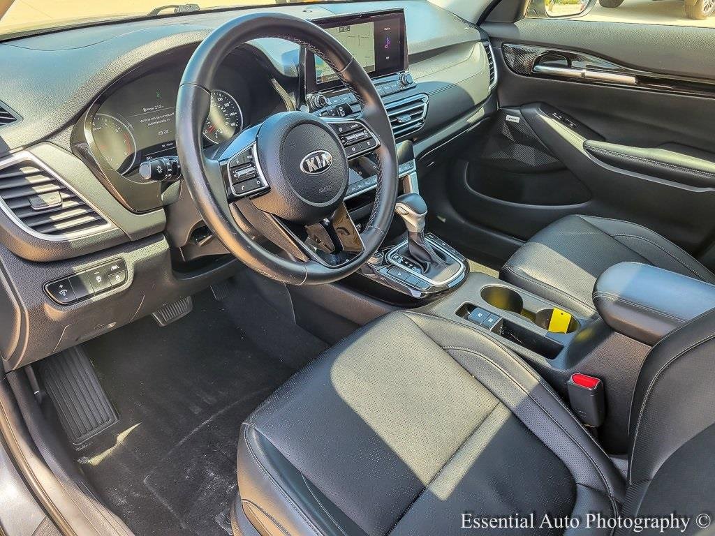 Used 2021 Kia Seltos SX w/ SX Sunroof Package image 10
