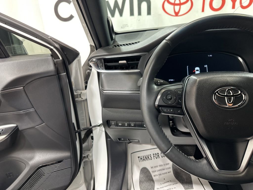 Used 2024 Toyota Venza Limited image 26