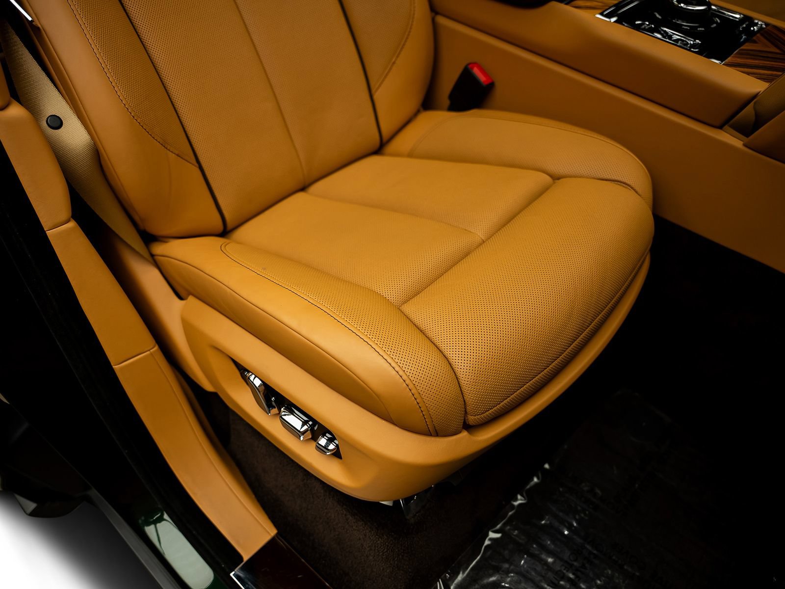 Used 2019 Rolls-Royce Cullinan AWD/4WD image 36