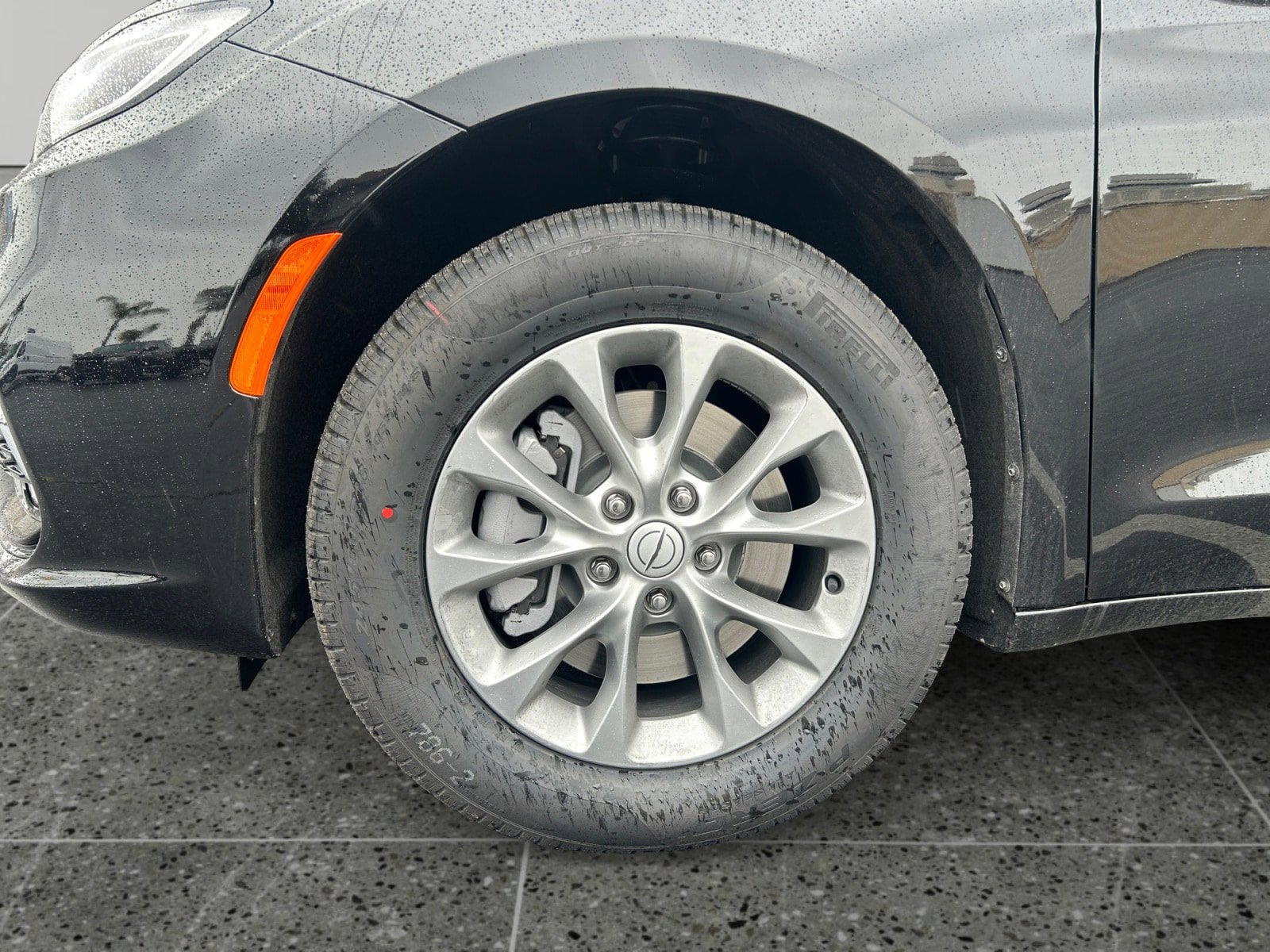 New 2026 Chrysler Pacifica Select AWD/4WD image 14
