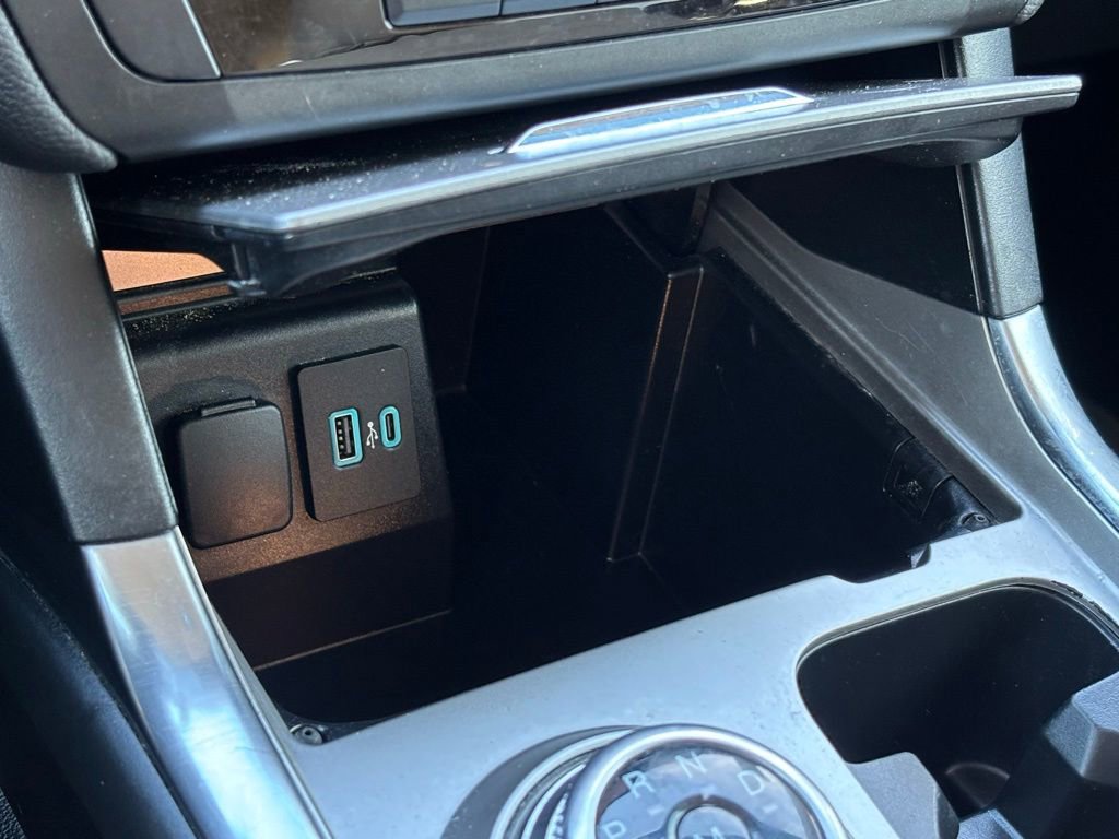 Used 2020 Ford Explorer XLT w/ Equipment Group 202A image 24