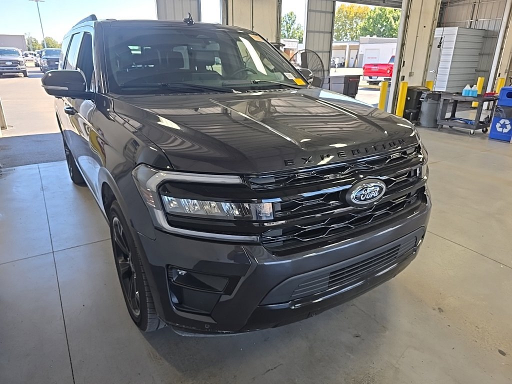 Certified 2024 Ford Expedition Limited AWD/4WD image 1