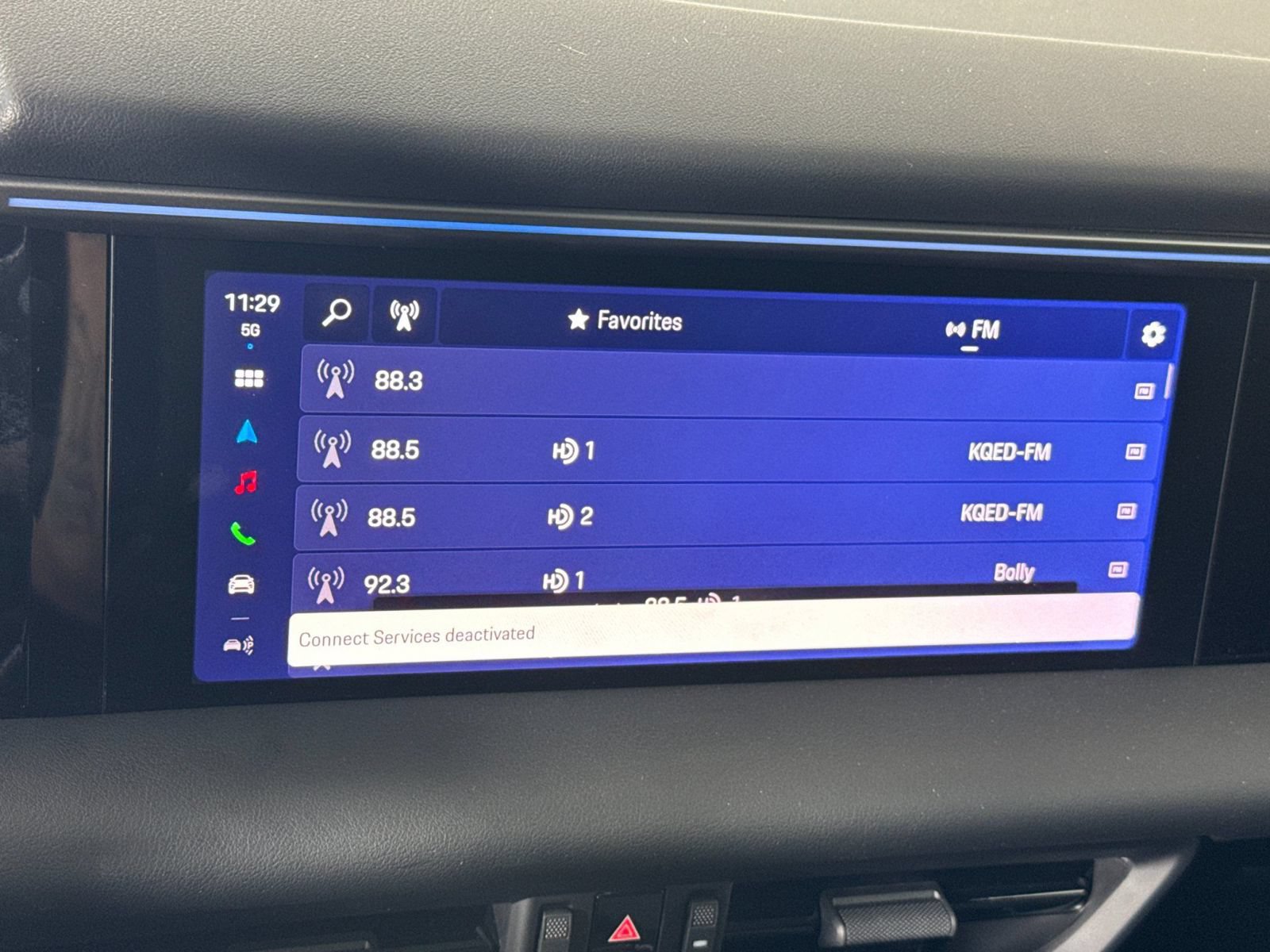 Certified 2025 Porsche Macan 4 Electric AWD/4WD image 18
