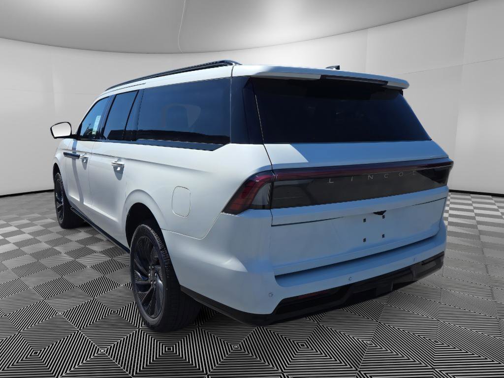 New 2026 Lincoln Navigator L Reserve AWD/4WD image 5