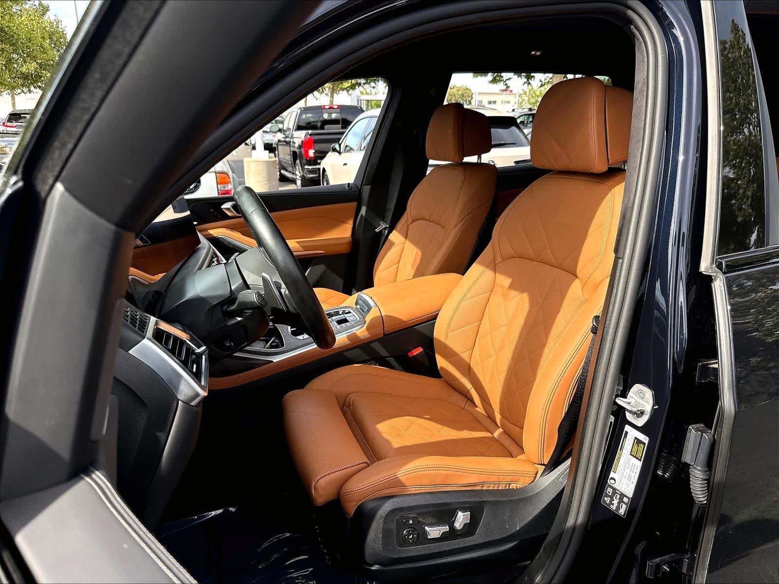 Used 2026 BMW X7 xDrive40i w/ M Sport Package AWD/4WD image 22