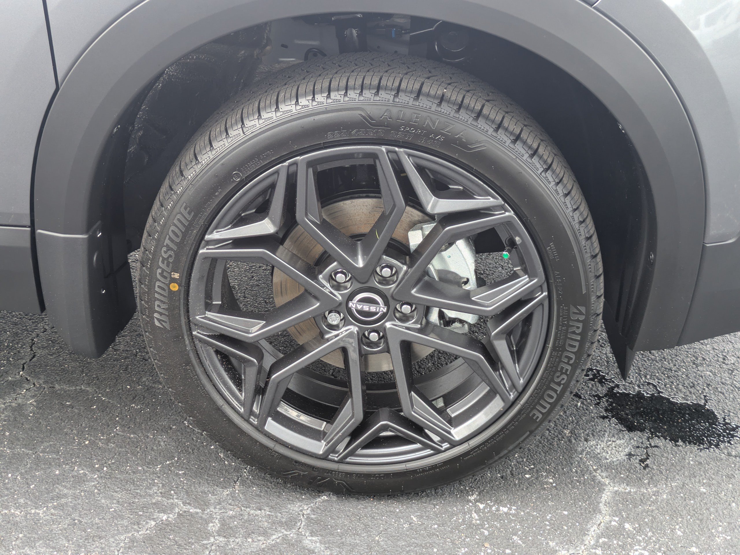 New 2026 Nissan Kicks SR FWD image 11