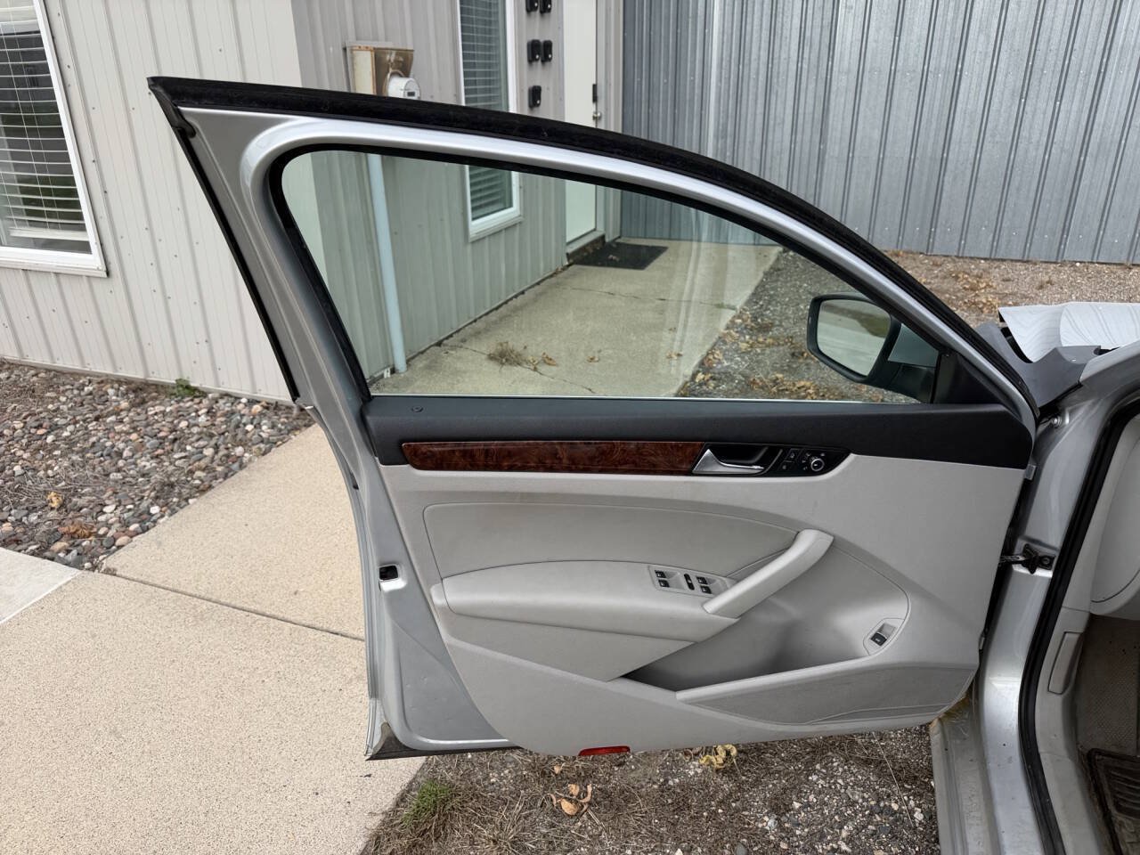 Used 2013 Volkswagen Passat 2.5 SEL Premium FWD image 20