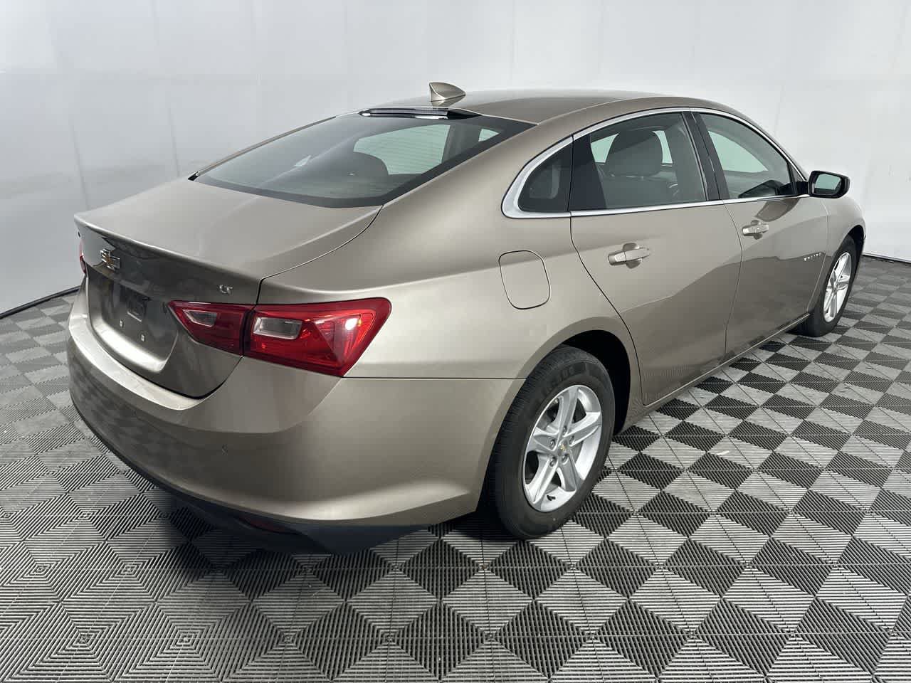 Used 2024 Chevrolet Malibu LT FWD image 8