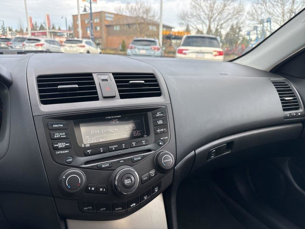 Used 2004 Honda Accord EX image 8