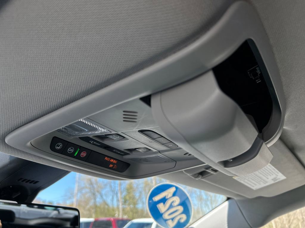 Used 2021 Buick Enclave Avenir w/ Avenir Technology Package FWD image 41