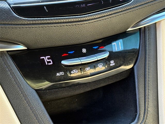 Used 2018 Cadillac XT5 FWD image 28