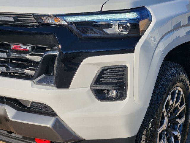 Used 2026 Chevrolet Colorado Z71 w/ Technology Package AWD/4WD image 17