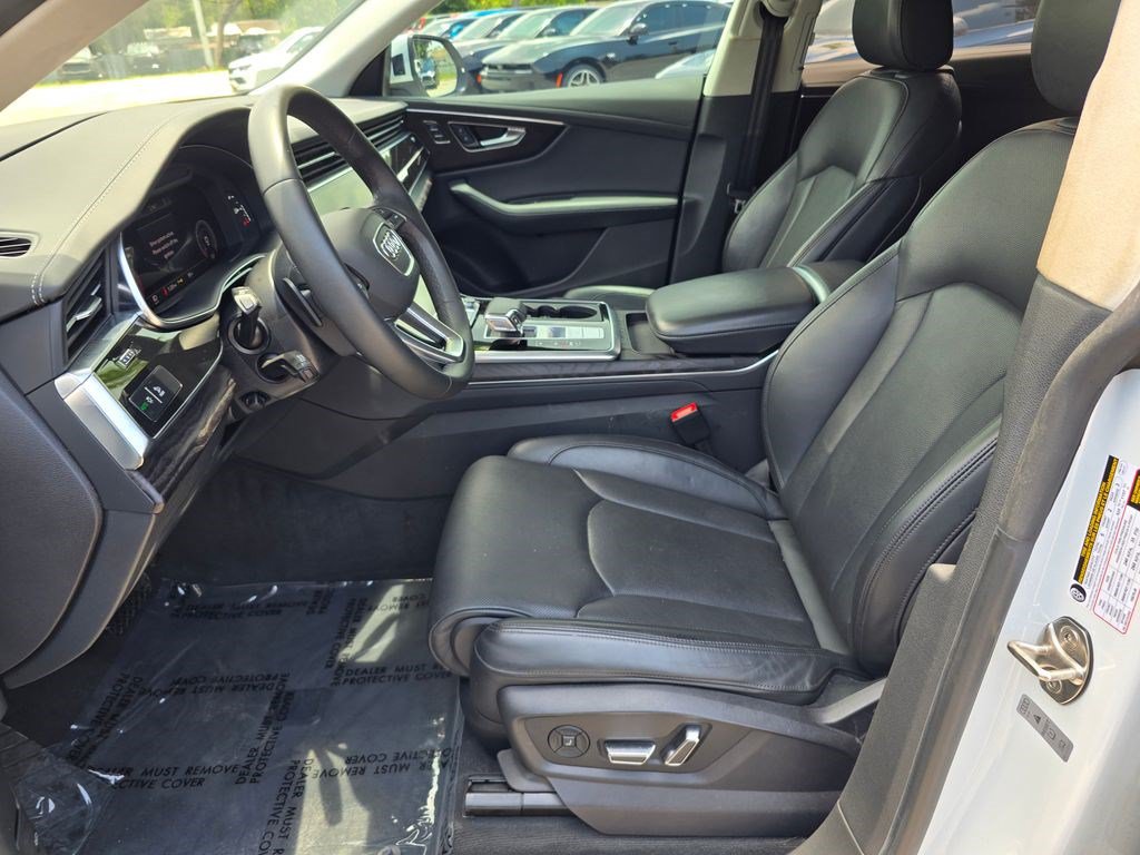 Used 2023 Audi Q8 Prestige AWD/4WD image 17