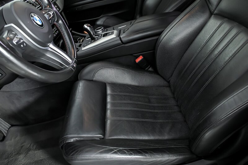 Used 2015 BMW M5 RWD image 16