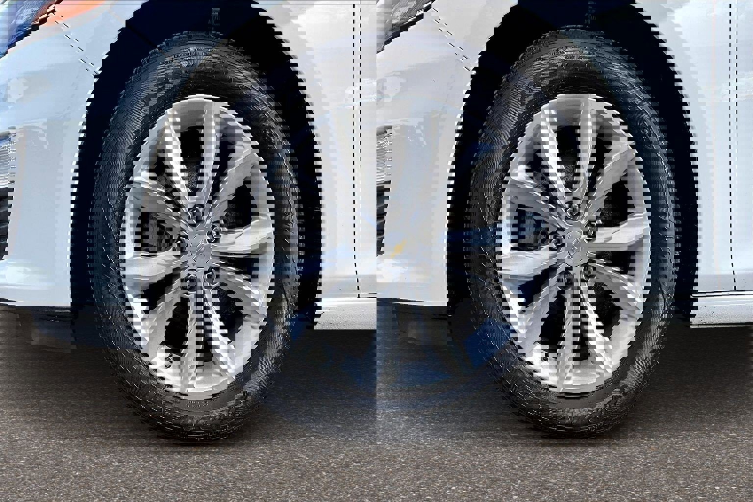 Used 2022 Chevrolet Malibu LT image 24