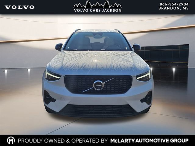 New 2026 Volvo XC40 B5 Ultra w/ Protection Package Premier image 2