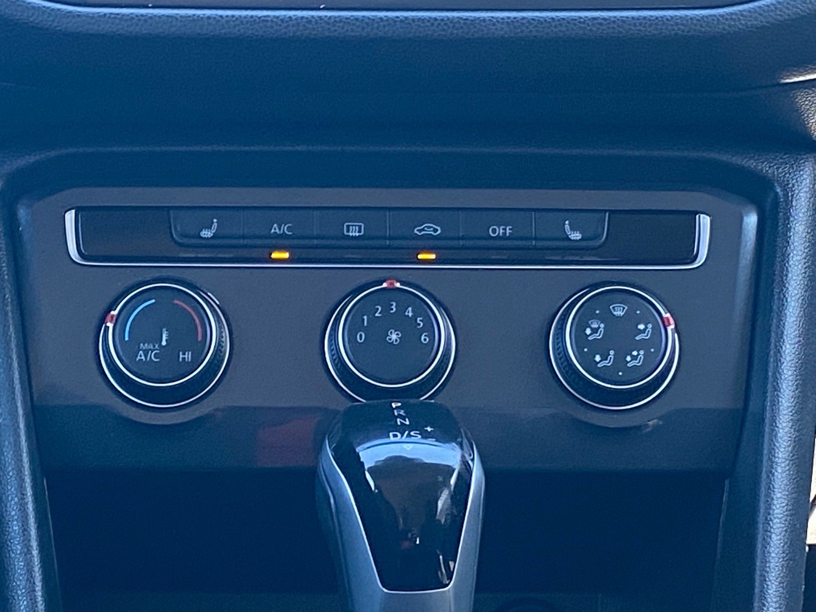 Certified 2024 Volkswagen Tiguan S AWD/4WD image 9