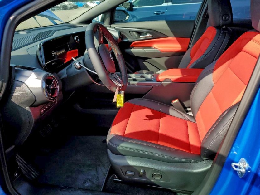 Used 2025 Chevrolet Equinox EV RS image 6