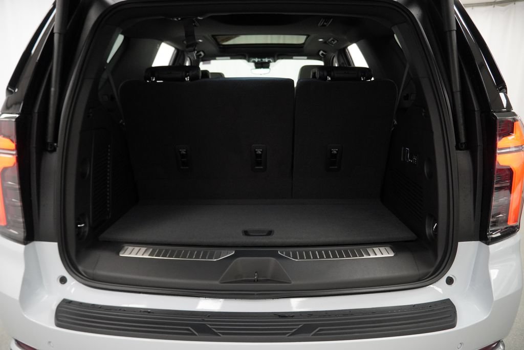 Used 2026 Chevrolet Tahoe High Country AWD/4WD image 28
