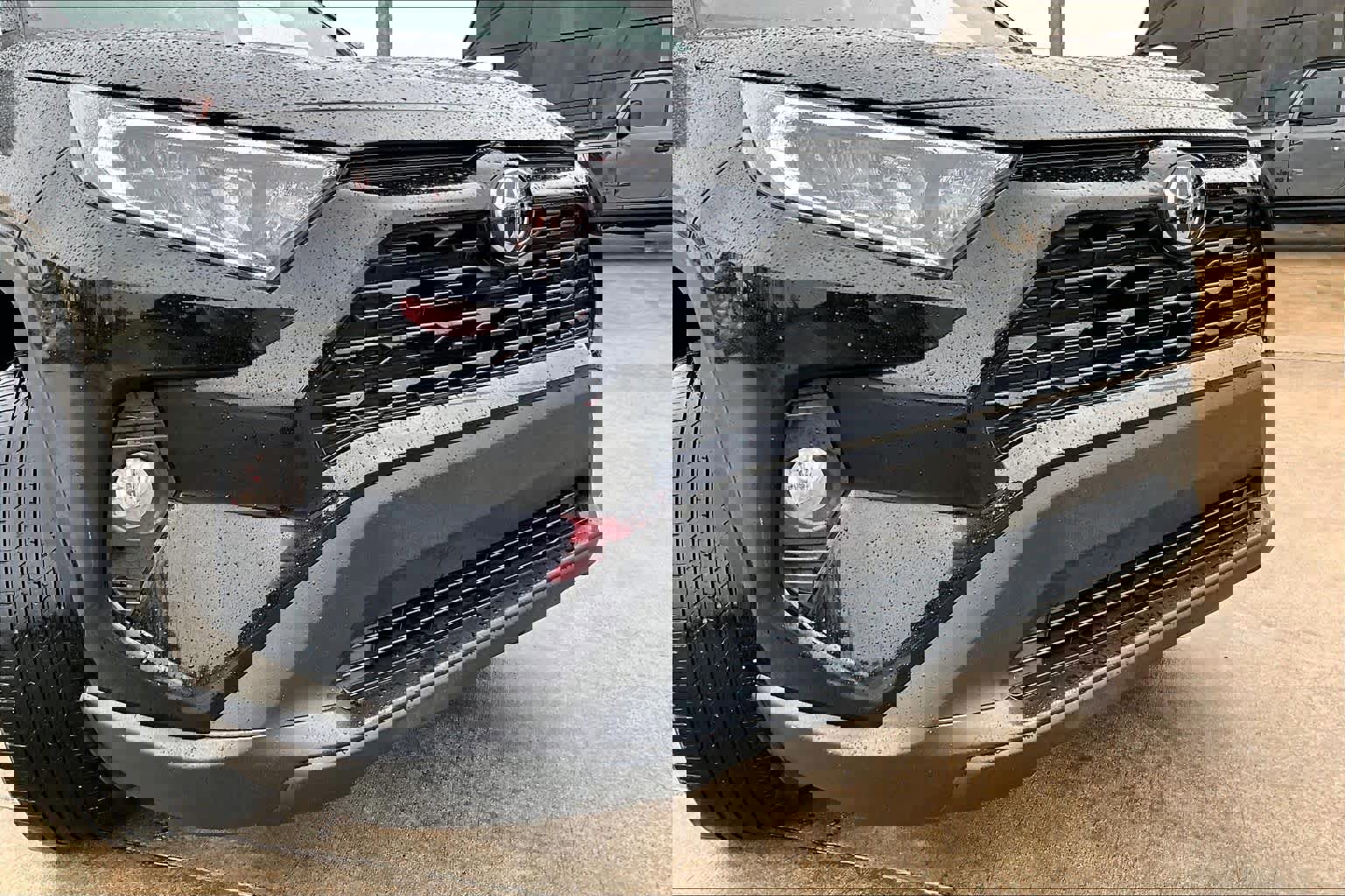 Used 2021 Toyota RAV4 XLE Premium image 29